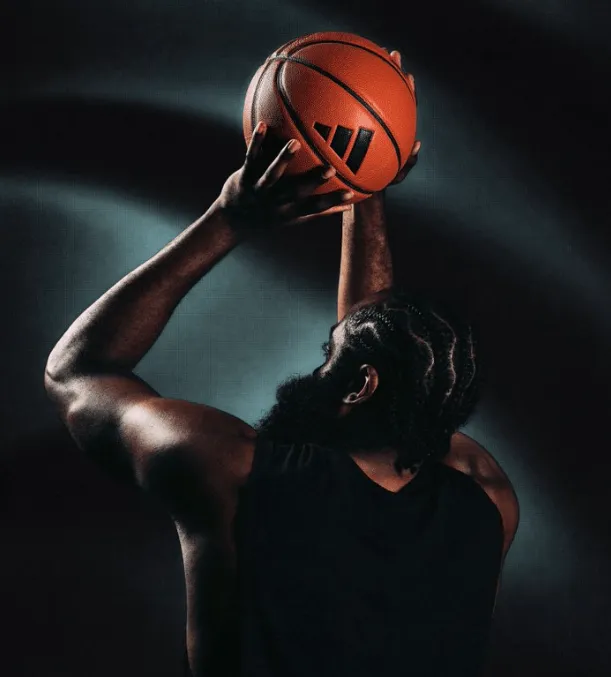 阿迪达斯官方:恭喜哈登上升至历史得分榜第九位