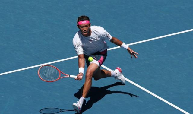 九游娱乐app-张之臻又倒在五盘大战 四连败后如何保持信心?