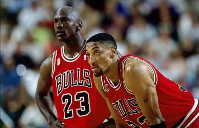 皮蓬:我和乔丹没单独吃过饭 团队运动不该有goat